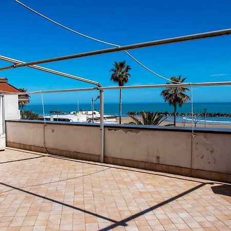 Appartamento Di Antonio Fronte Mare Montesilvano Marina المظهر الخارجي الصورة