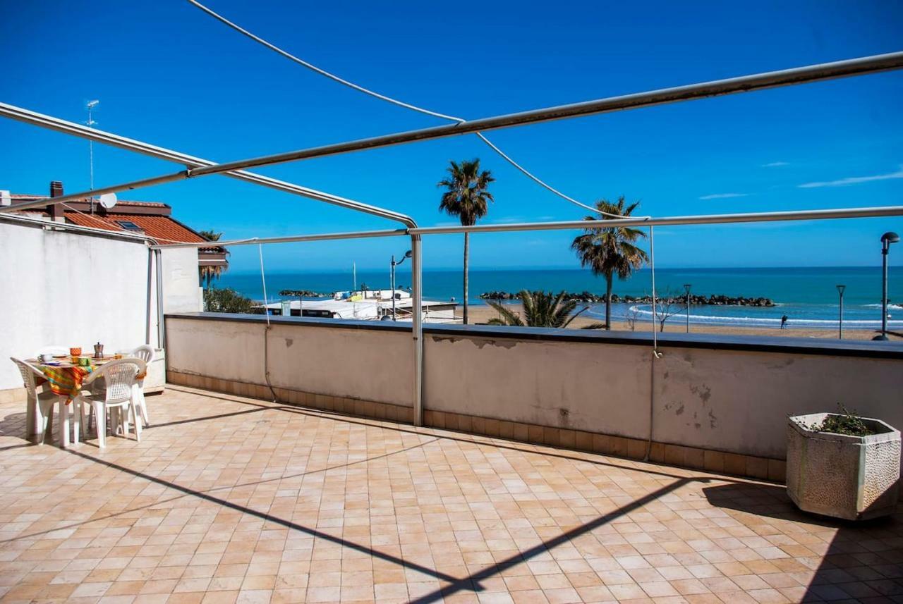 Appartamento Di Antonio Fronte Mare Montesilvano Marina المظهر الخارجي الصورة