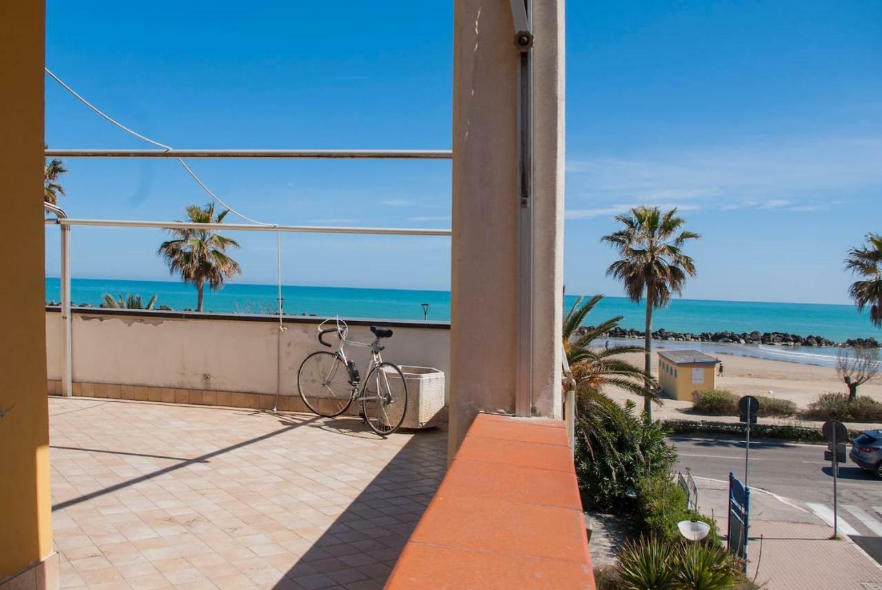 Appartamento Di Antonio Fronte Mare Montesilvano Marina المظهر الخارجي الصورة
